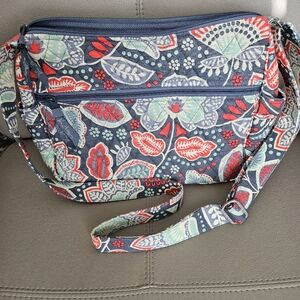Vera Bradley On The Go Bag in Nomadic Floral Shoulder Crossbody Handbag Grey